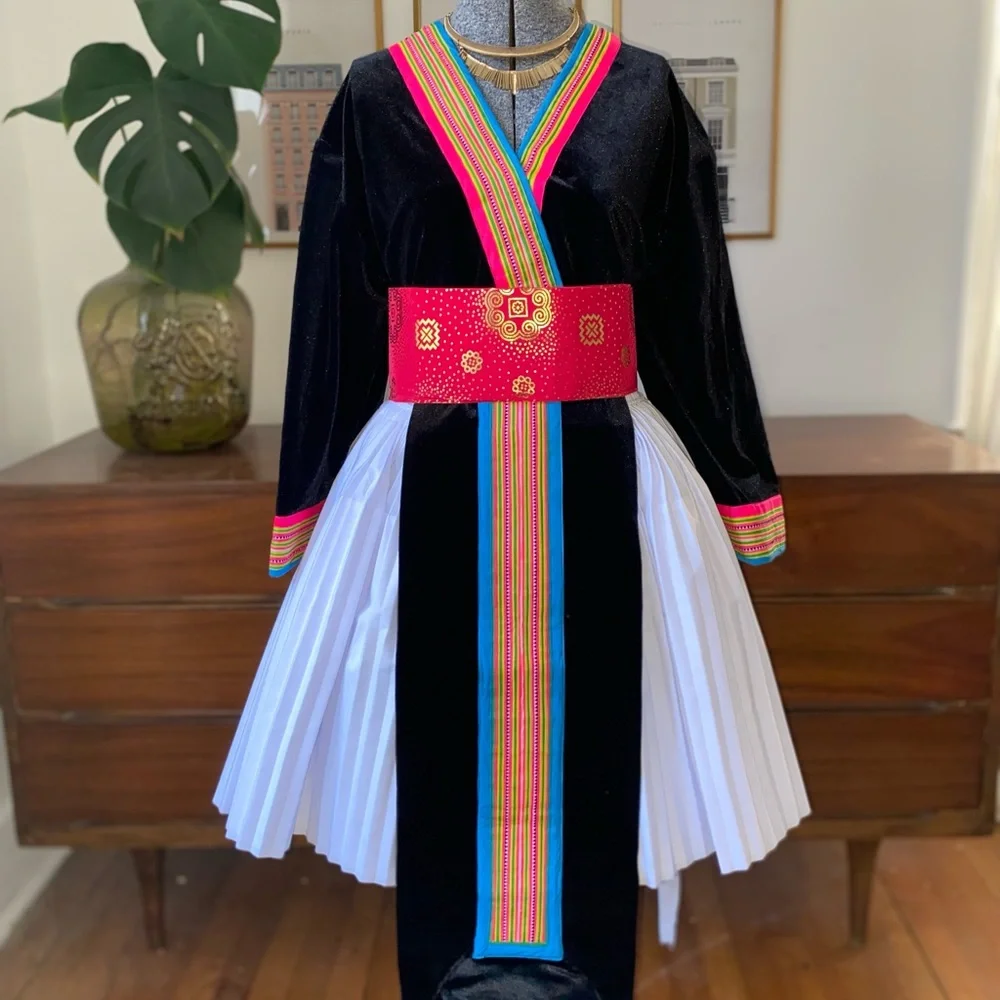 Hmong Outfit - Picture 1 of 1